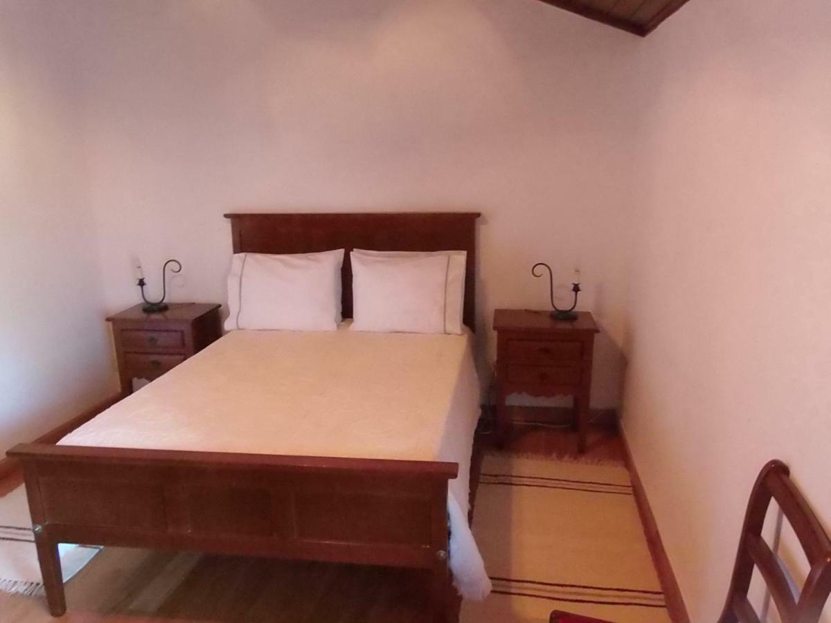 Casa Dona Urraca Hotel Vilarinho da Castanheira Ngoại thất bức ảnh
